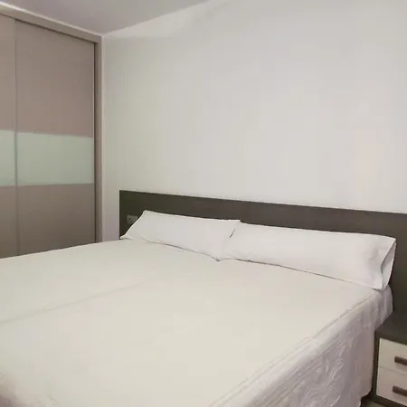 Elvira バルデロブレス