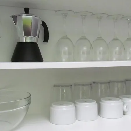 アパート Elvira バルデロブレス